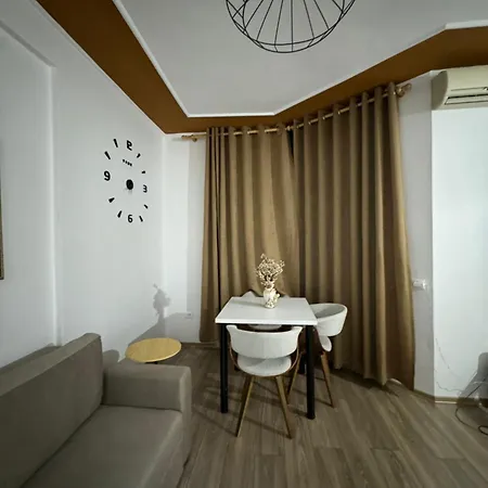 Square 21 Apartament *